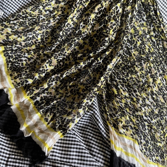 TALBOTS SCARVE - 27” X 70” - Picture 2 of 4